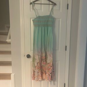Beautiful new with tags cupshe sundress. Perfect for cruising!